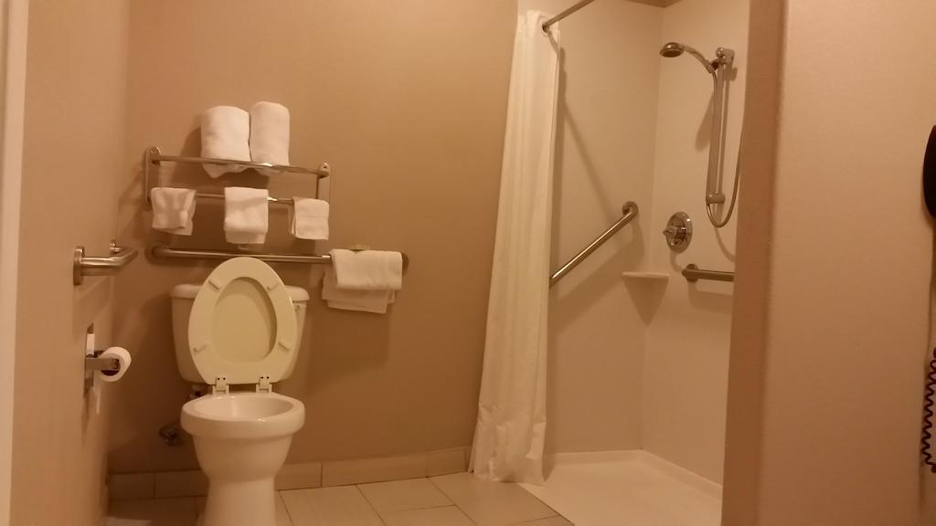 Atria Inn & Suites Three Rivers ห้อง รูปภาพ