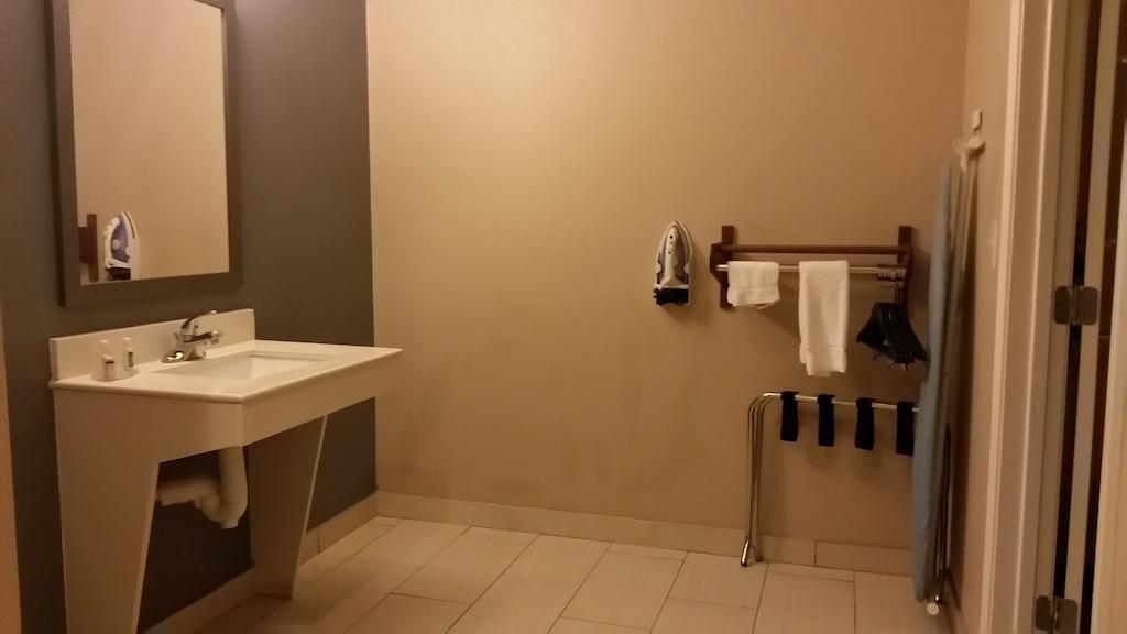Atria Inn & Suites Three Rivers ห้อง รูปภาพ